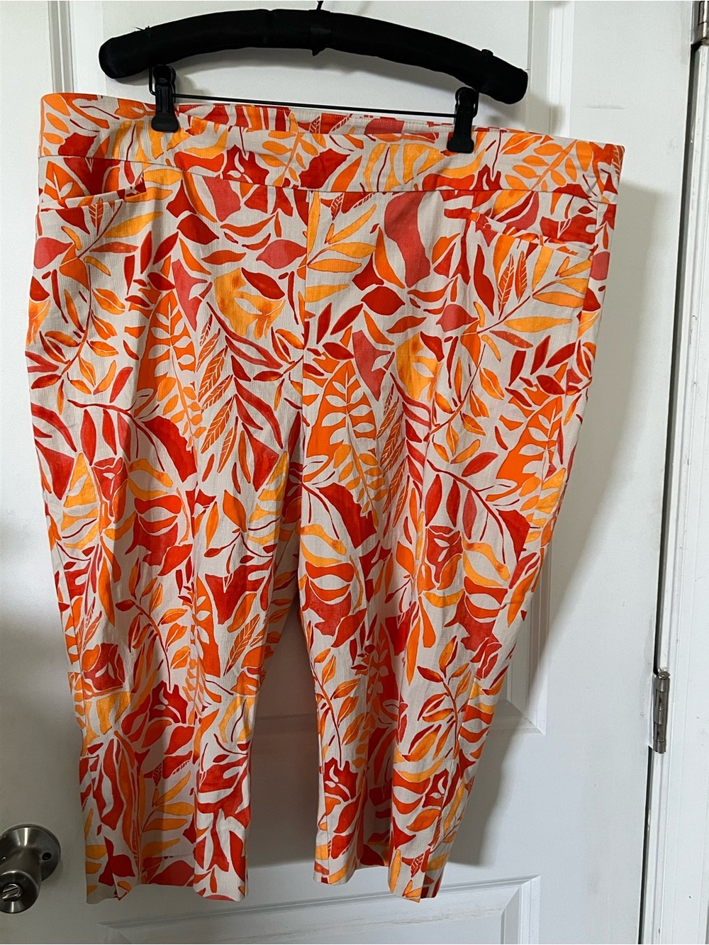 Chico's Orange Leaf Print Cropped Capris